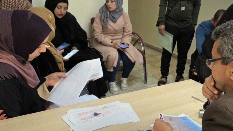 Gesundheitsbehörde in al-Hasaka fordert Rückkehr entlassener Mitarbeiter