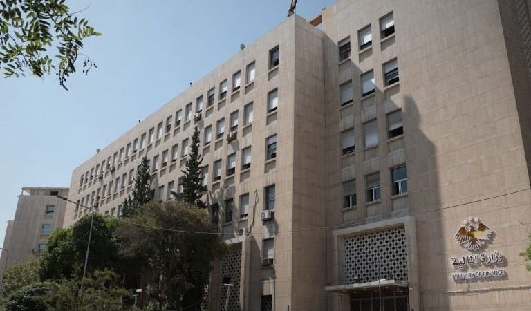 Syrisches Finanzministerium bearbeitet Unterlagen tausender Militärrentner