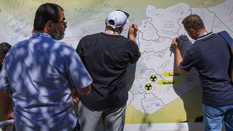 Teilnehmer am Forum „Dialog der Syrer“ in Rif Dimashq