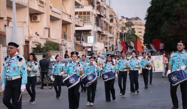 Erstes Pfadfinderregiment in Homs beendet Sommersaison mit Umzug