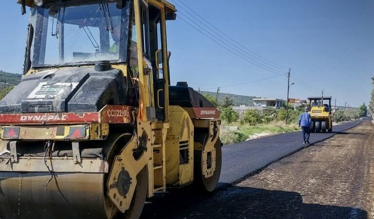Wiederaufnahme der Sanierungsarbeiten an der Straße Darkusch – Dschisr asch-Schugur