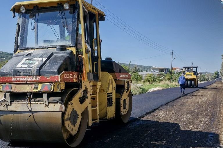 Wiederaufnahme der Sanierungsarbeiten an der Straße Darkusch – Dschisr asch-Schugur