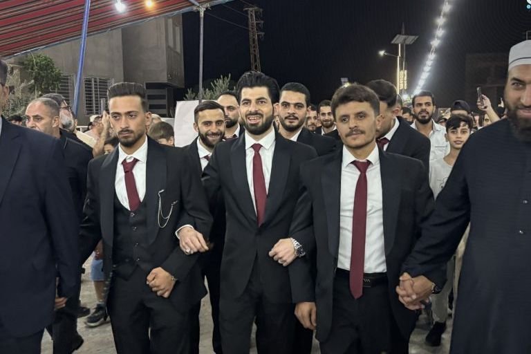 Soziale Initiative: Massenhochzeit in al-Tal unterstützt junge Paare