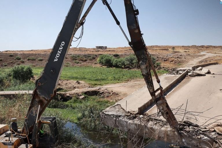 Sanierung der Brücke Granada – Kafr Nan im Gouvernement Homs begonnen