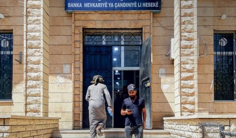 Auszahlung der Weizenlieferungen an Landwirte in al-Hasaka läuft weiter