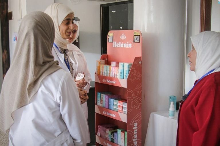 Pharmaziestudenten der Universität Hama starten „Apotheken-Engagement-Camp“
