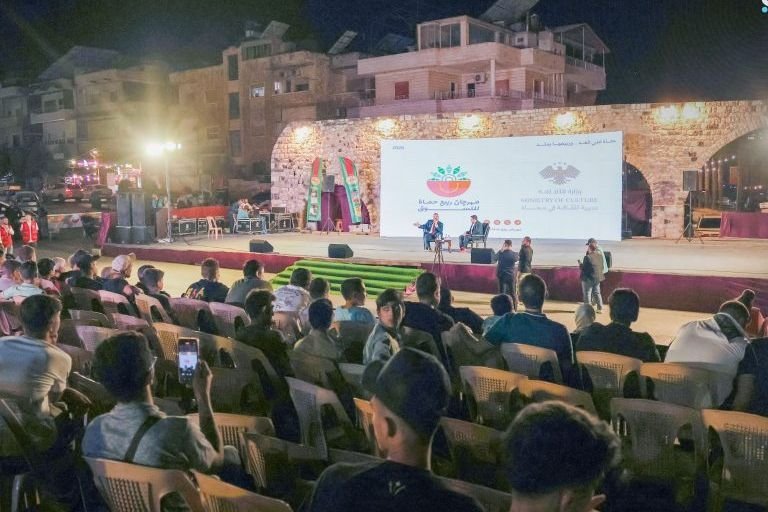 Diskussionsrunde in Hama über den Erholungsprozess des syrischen Staates