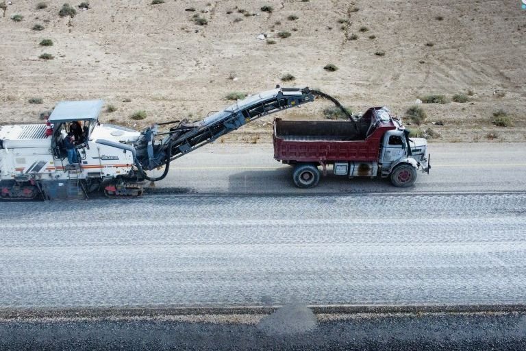 Instandsetzung der Straße Deir ez-Zor – al-Mayadin zur Erhöhung der Verkehrssicherheit