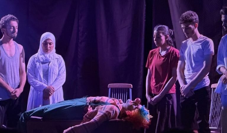 „Minmanat“ auf der Bühne in Tartus: Ein partizipatives Theaterprojekt