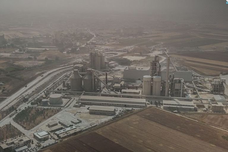 Zementwerk in Hama bereitet Wiederaufnahme der Produktion vor
