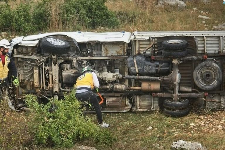 Tote und Verletzte bei Verkehrsunfällen und Bränden in Syrien